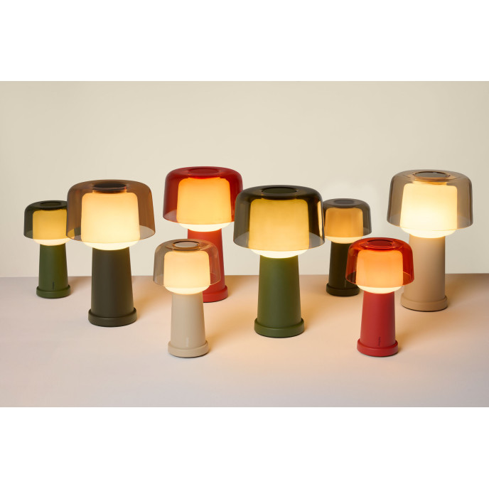 Lampe de table rechargeable et sans fil Revolve - Wild moss Fatboy®